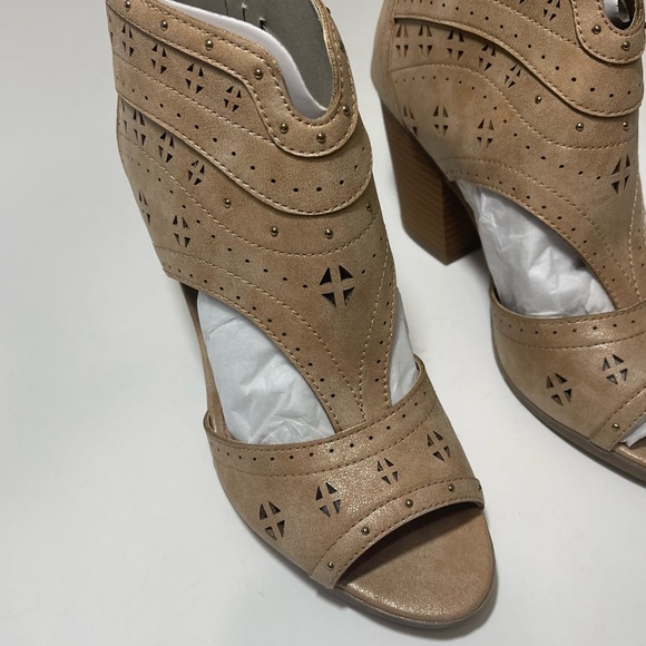 Sugar Peep Toe Block Heel Shoe - Picture 5 of 16